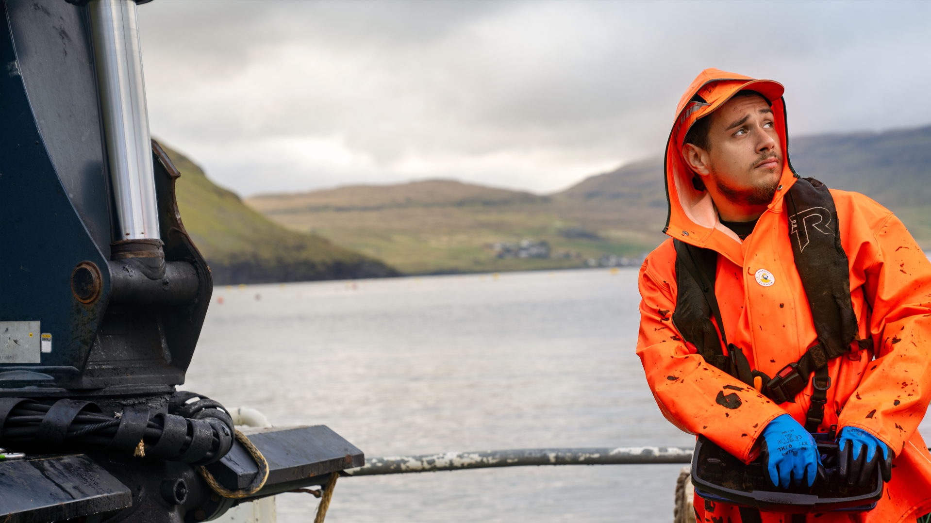 Einar T. Eyvindsson working at sea